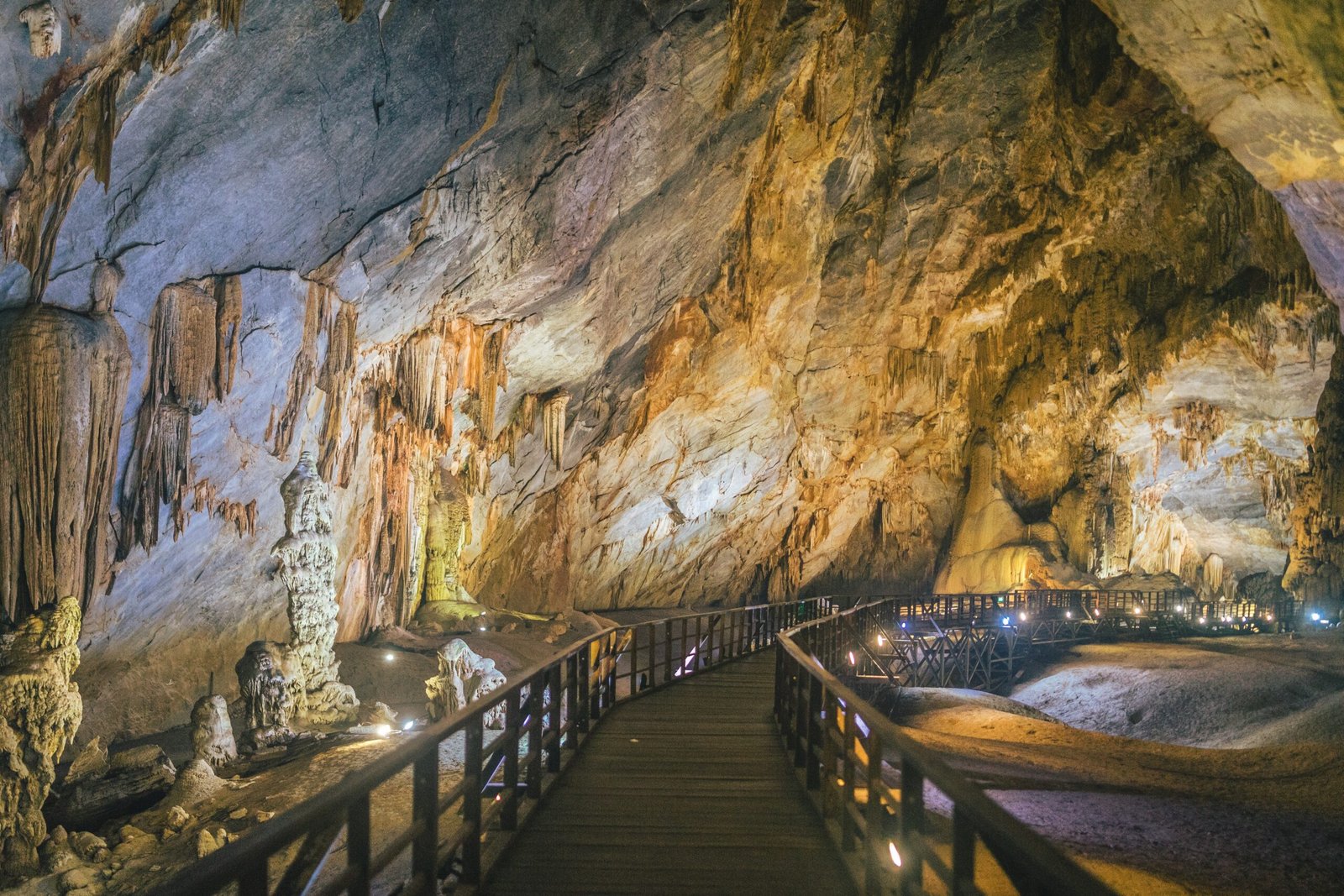 Cave Restaurants in Italy